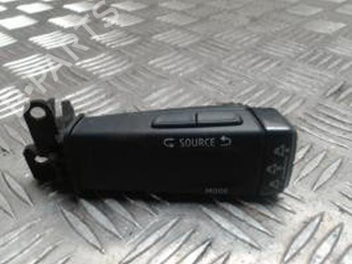 Used Switch RENAULT CLIO V (B7_) 1.5 Blue dCi 85 (B7AG) (86 hp) 30511014