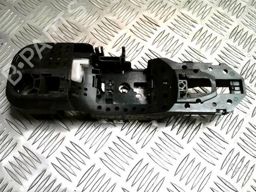 Venstre bagtil udvendigt håndtag RENAULT MEGANE III Hatchback (BZ0/1_, B3_) 1.5 dCi (106 hp) 31231176