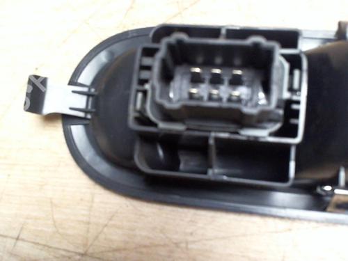 Right front window switch RENAULT CLIO III (BR0/1, CR0/1) 1.5 dCi (C/BR0G, C/BR1G) | BP25401536I26