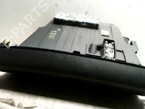 Dashboardkastje RENAULT MEGANE IV Hatchback (B9A/M/N_) 1.6 dCi 130 (B9A4) (130 hp) 30666517