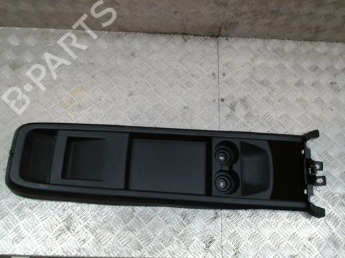 Used Middle console Middle console 39229480 39229480