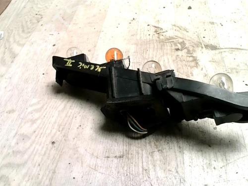 Used Licence plate light RENAULT SCÉNIC II (JM0/1_) 1.5 dCi (JM1E, JM16) (106 hp) 25427692