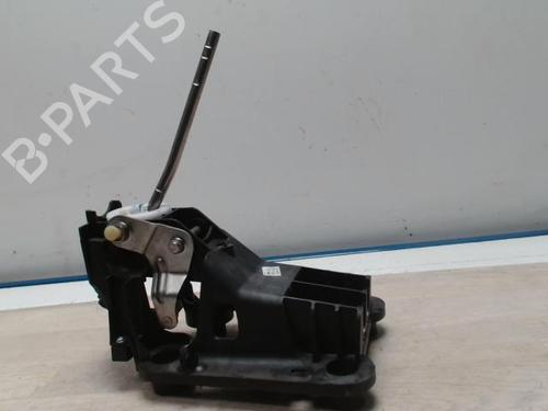 Used Gear lever PEUGEOT 208 I (CA_, CC_) 1.2 VTI 82 (82 hp) 31237166