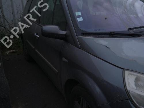 Fuse box RENAULT GRAND SCÉNIC II (JM0/1_) 1.9 dCi (JM0G, JM12, JM1G, JM2C) | BP26926399E1