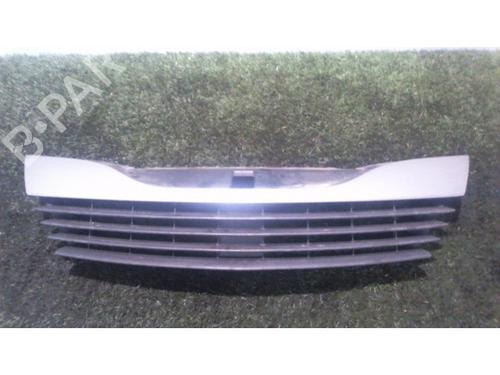 Used Grille RENAULT LAGUNA II (BG0/1_) 1.9 dCi (BG08, BG0G) (120 hp) 25412167