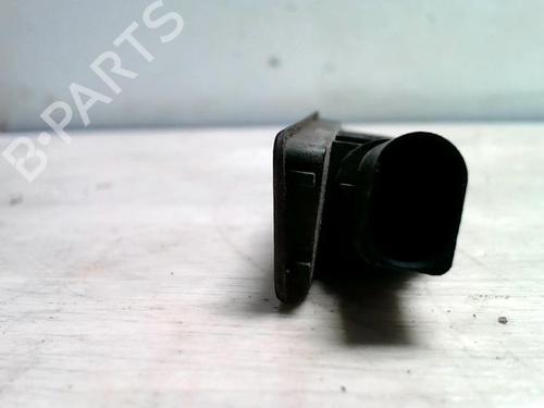 Used Licence plate light VW GOLF VI (5K1) 1.6 TDI (105 hp) 25427618