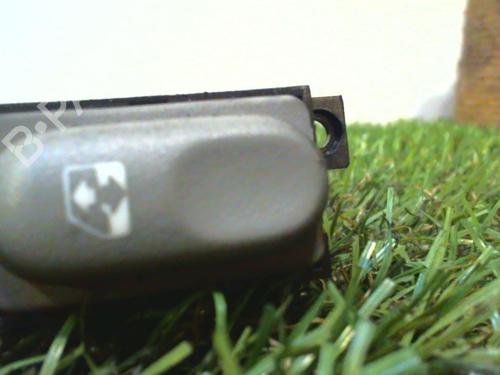 switch-renault-scenic-i-mpv-ja01_-fa0_-1999-2000-2001-2002-2003-2004-2005-2006-2007-2008-2009-2010-25415403 main image