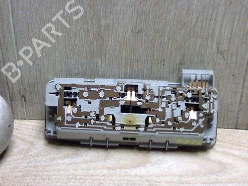 Plafoniera interna RENAULT LAGUNA II (BG0/1_) 1.9 dCi (BG0R, BG0E) (100 hp) 25413175