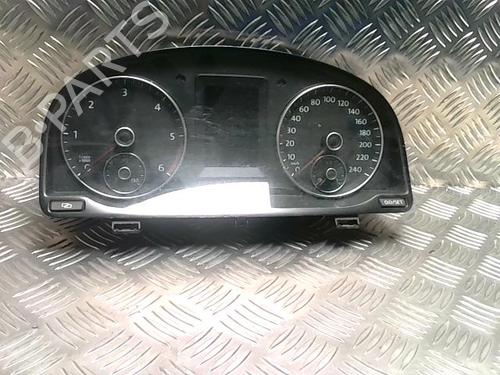 Used Instrument cluster VW TOURAN (1T3) 1.6 TDI (105 hp) 26380680