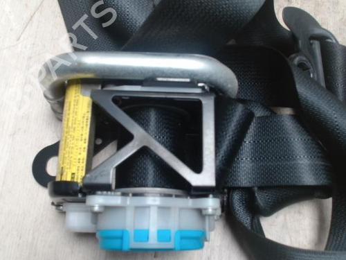 Used Front right seatbelt TOYOTA YARIS (_P13_) 1.4 D (NLP130_, NLP130) (90 hp) 27673514
