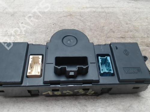 Climate control RENAULT SCÉNIC II (JM0/1_) 1.9 dCi (JM0G, JM12, JM1G, JM2C) | BP31231559I5