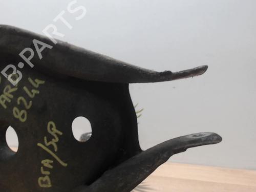 Højre bagtil bærearm BMW X3 (E83) xDrive 20 d (177 hp) 25386161