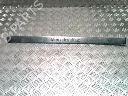Estribo MERCEDES-BENZ M-CLASS (W163) ML 270 CDI (163.113) (163 hp) 31227045