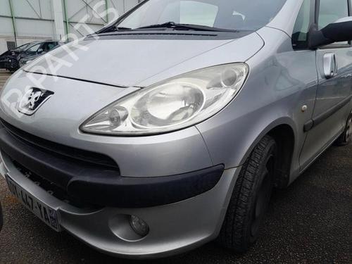 Left front fog light PEUGEOT 1007 (KM_) 1.6 16V | BP25420559C30 
