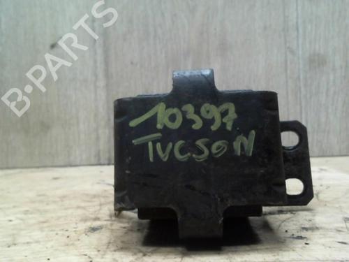 Used Engine mount HYUNDAI TUCSON (JM) 2.0 CRDi (136 hp) 31226555