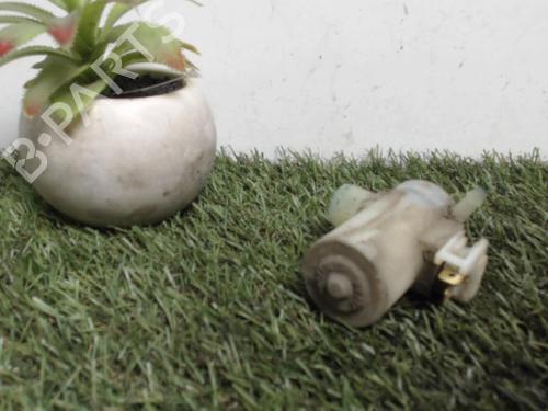 Used Washer pump SUZUKI SWIFT III (MZ, EZ) 1.3 DDiS (RS413D) (69 hp) 25393849