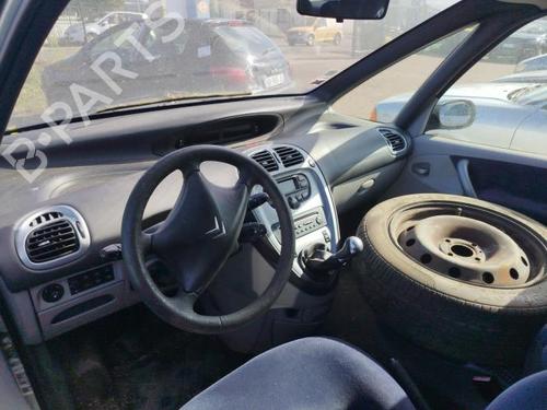 Left front fog light CITROËN XSARA PICASSO (N68) 2.0 HDi | BP25710501C30