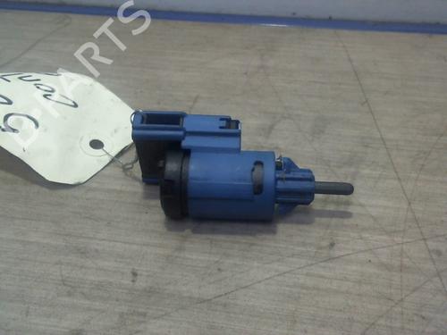 Used Clutch slave cylinder VW NEW BEETLE Convertible (1Y7) 1.4 (75 hp) 25389528