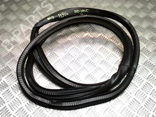 rubber-door-seal-renault-megane-iv-hatchback-b9amn_-2015-25837436 main image