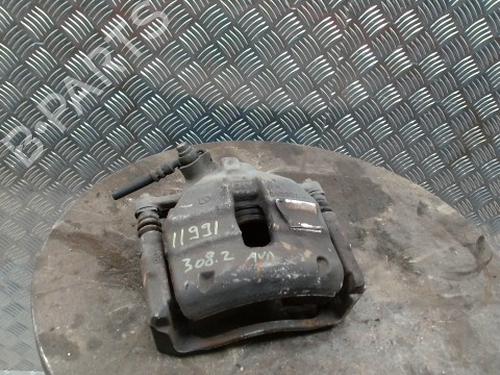 Used Right front brake caliper Right front brake caliper PEUGEOT 308 II (LB_, LP_, LW_, LH_, L3_) 1.6 HDi / BlueHDi 115 (115 hp) 33706452 33706452