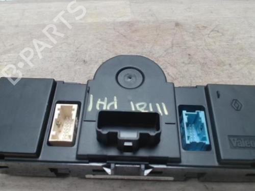 Climate control RENAULT CLIO III (BR0/1, CR0/1) 1.6 16V (BR05, BR0B, BR0Y, BR15, BR1J, BR1M, BR1Y, CR0B,... | BP25421982I5 