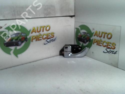 Used Rear left interior door handle HYUNDAI TERRACAN (HP) 2.9 CRDi 4WD (150 hp) 25399864