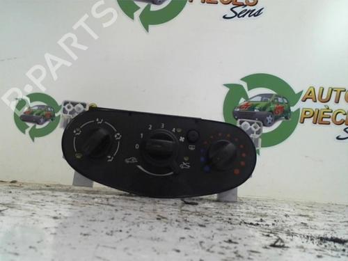 Used Climate control DACIA SANDERO 1.2 16V (75 hp) 25401235