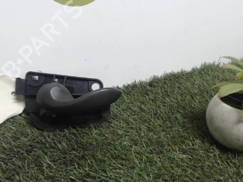 Used Front left interior door handle FIAT PUNTO (188_) 1.2 60 (188.030, .050, .130, .150, .230, .250) (60 hp) 25393523