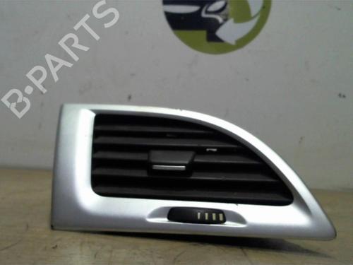 Used Air vent RENAULT MEGANE III Coupe (DZ0/1_) 1.5 dCi (DZ09, DZ0D, DZ1F, DZ1G, DZ14, DZ29) (110 hp) 25409539