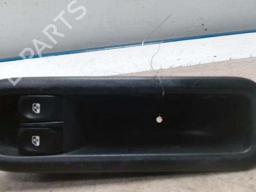 Used Left front window switch RENAULT TWINGO II (CN0_) 1.5 dCi (CN0E) (64 hp) 25422138