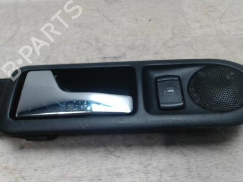 Used Front right interior door handle VW GOLF IV (1J1) 1.6 (100 hp) 28182398