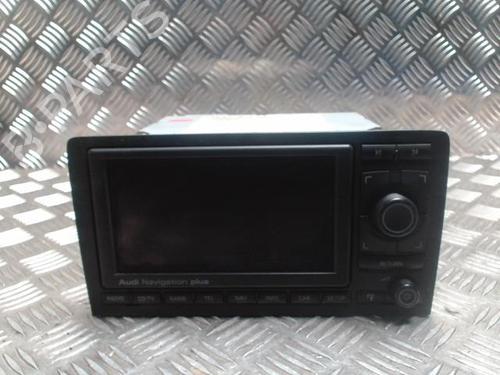 Used Radio AUDI A3 (8P1) 2.0 TDI 16V (140 hp) 31221677