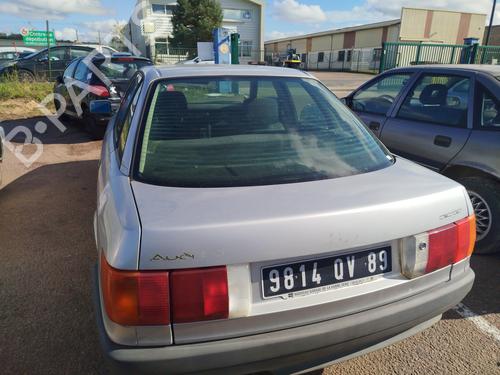 Right front indicator AUDI 80 B3 Saloon (893, 894, 8A2) 1.9 D | BP25429952C33 