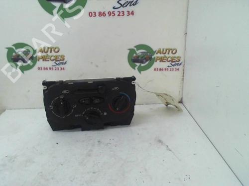 Used Climate control PEUGEOT 206 Hatchback (2A/C) 1.1 i (60 hp) 25401288