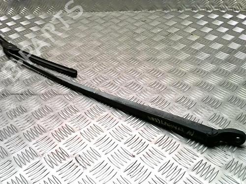 Used Front windshield wiper arm Front windshield wiper arm 36857745 36857745