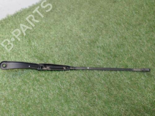Front windshield wiper arm DACIA DUSTER (HS_) 1.5 dCi (HSMC) | BP25390356C143