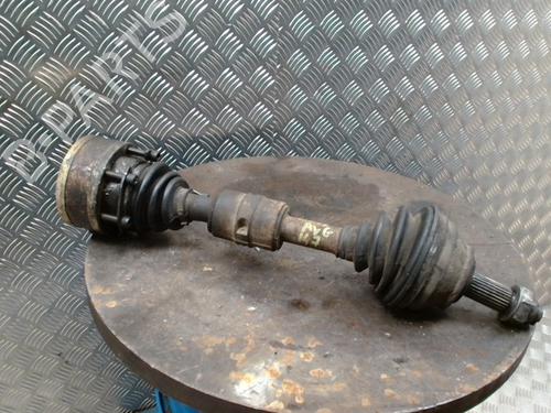 Arbre de transmission avant gauche ALFA ROMEO 147 (937_) 1.9 JTD (937.AXF1A, 937.BXF1A) (101 hp) 31974154