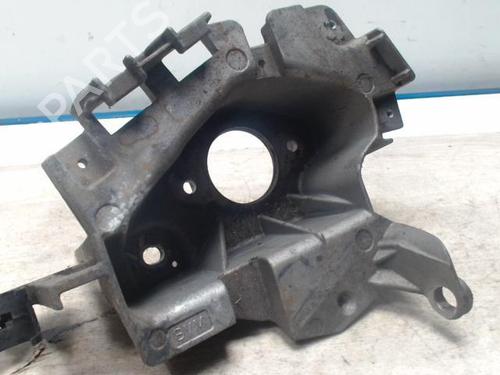 Used Engine mount RENAULT CLIO II (BB_, CB_) 1.9 D (B/CB0E, BB0J) (64 hp) 28083221