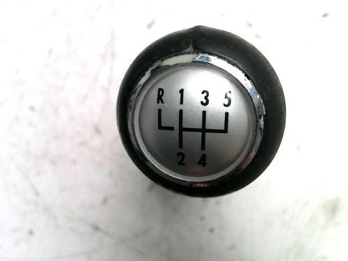 Used Shift knob VW POLO IV (9N_, 9A_) 1.4 16V (75 hp) 31238912