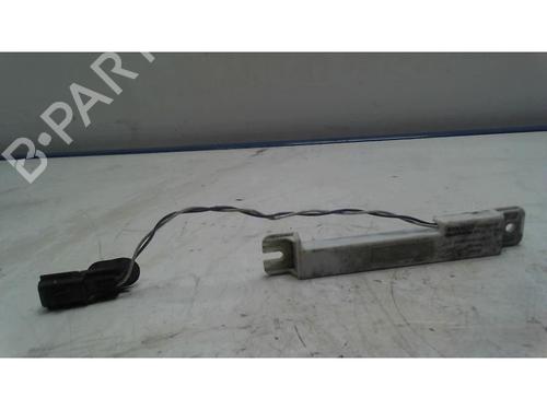 Used Antenna/Base RENAULT MEGANE III Hatchback (BZ0/1_, B3_) 1.5 dCi (BZ09, BZ0D, BZ1W, BZ29, BZ14) (110 hp) 25418398