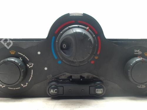 Used Climate control RENAULT CLIO III (BR0/1, CR0/1) 1.5 dCi (BR17, CR17) (86 hp) 31229835
