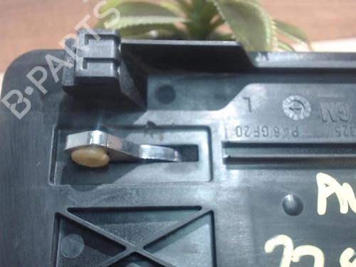 Used Front left interior door handle OPEL OMEGA B (V94) 2.2 DTI 16V (F69, M69, P69) (120 hp) 25412301