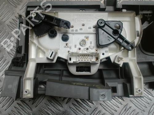 Climate control RENAULT TRAFIC II Van (FL) 1.9 dCi 80 (FL0B) | BP31232073I5 