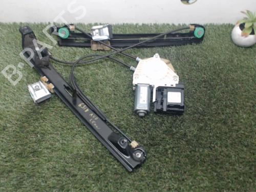 Rudehejsemekanisme Højre foran SEAT LEON (1P1) 2.0 TDI 16V | BP25396987C23 