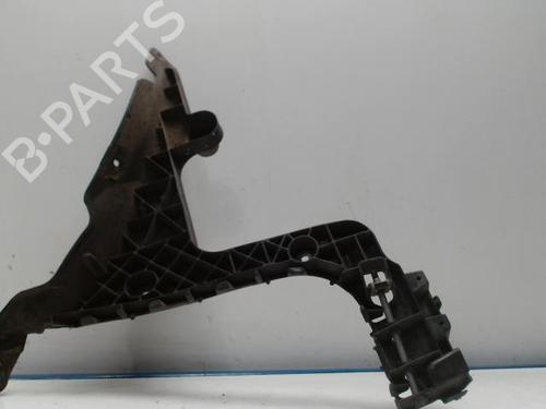 Used Rear bumper bracket AUDI A3 Sportback (8PA) 2.0 TDI 16V (140 hp) 28611906