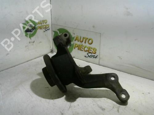 Used Left front steering knuckle RENAULT CLIO III (BR0/1, CR0/1) 1.5 dCi (BR17, CR17) (86 hp) 25415578