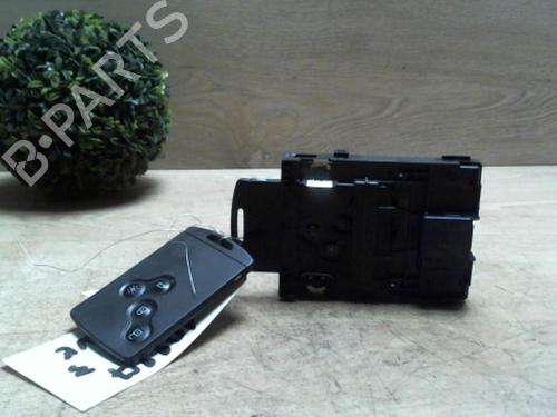 Used Electronic module RENAULT MEGANE III Hatchback (BZ0/1_, B3_) 1.5 dCi (86 hp) 29233937