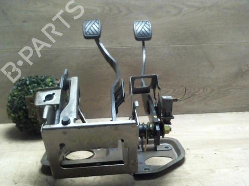 Pedal SUZUKI SWIFT III (MZ, EZ) 1.3 DDiS (RS413D) (75 hp) 31232948