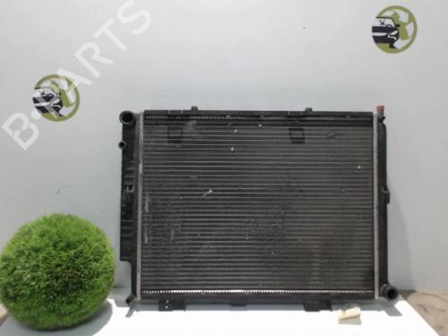 Used Water radiator MERCEDES-BENZ E-CLASS (W210) E 220 D (210.004) (95 hp) 25412855