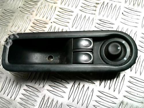 Comutador vidro frente esquerdo Comutador vidro frente esquerdo RENAULT CLIO III (BR0/1, CR0/1) 1.5 dCi (BR17, CR17) (86 hp) 35933373 35933373